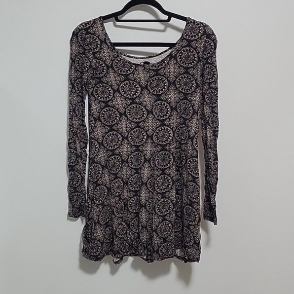 Forever 21 Medallion Print Trapeze Dress - Picture 9 of 11